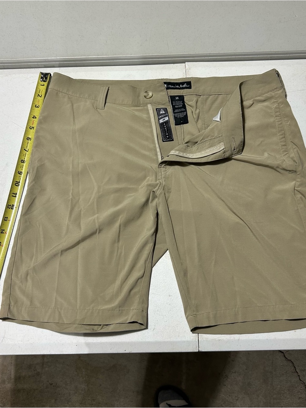 Travis Mathew Men’s Wanderlust 9in Size 36 Golf Shorts 4-Way Stretch